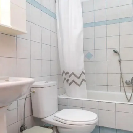 George's Economy * Naxos City