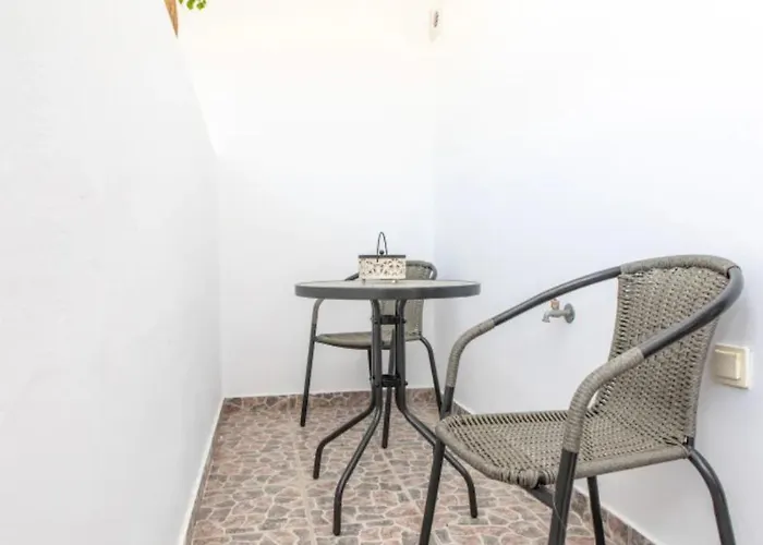 Apartment George's Economy *