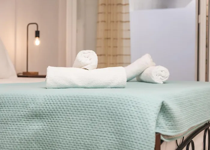 George's Economy Apartment *