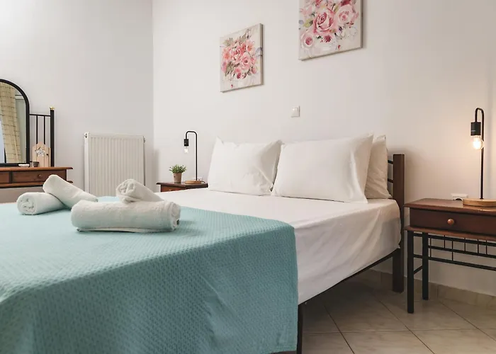 George's Economy Naxos City